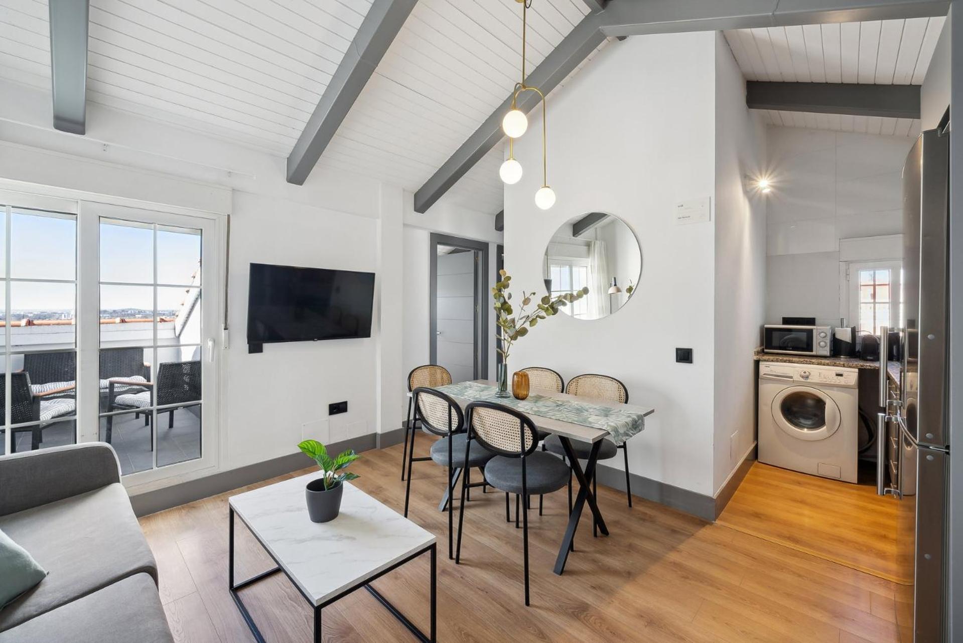 Limehome Madrid Calle De Santa Ana - Estancia Temporal Ngoại thất bức ảnh