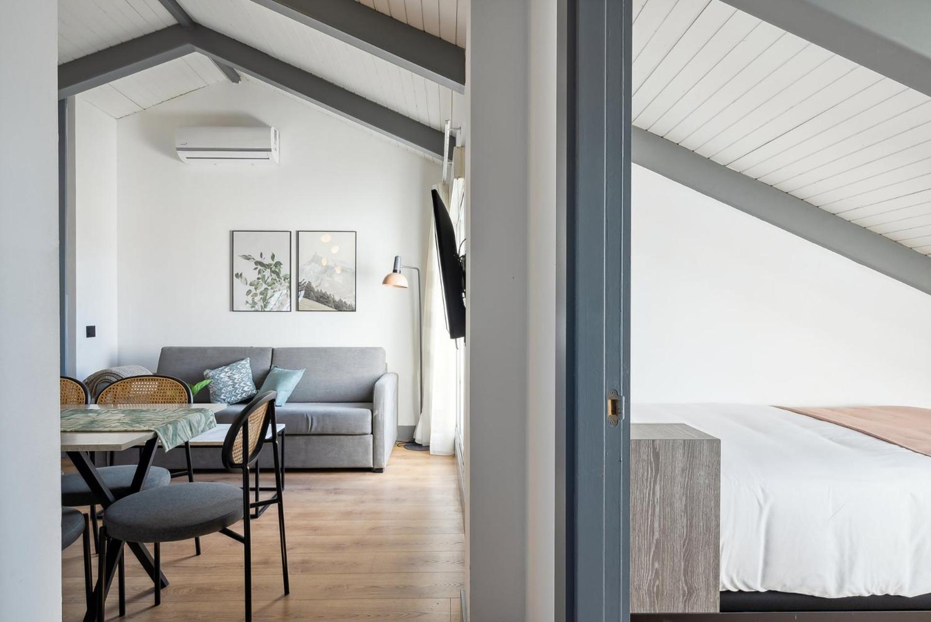 Limehome Madrid Calle De Santa Ana - Estancia Temporal Ngoại thất bức ảnh