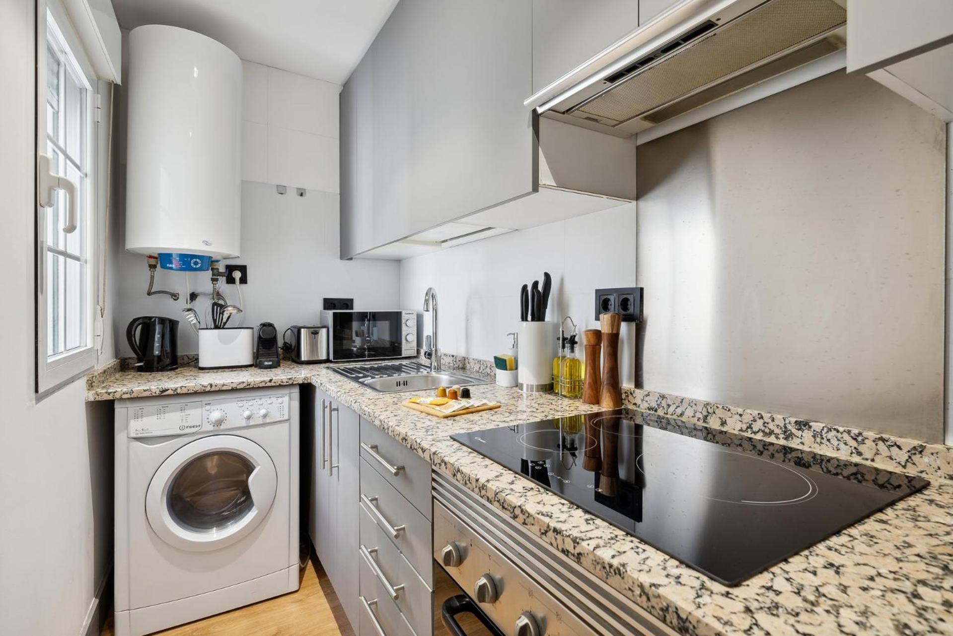 Limehome Madrid Calle De Santa Ana - Estancia Temporal Ngoại thất bức ảnh