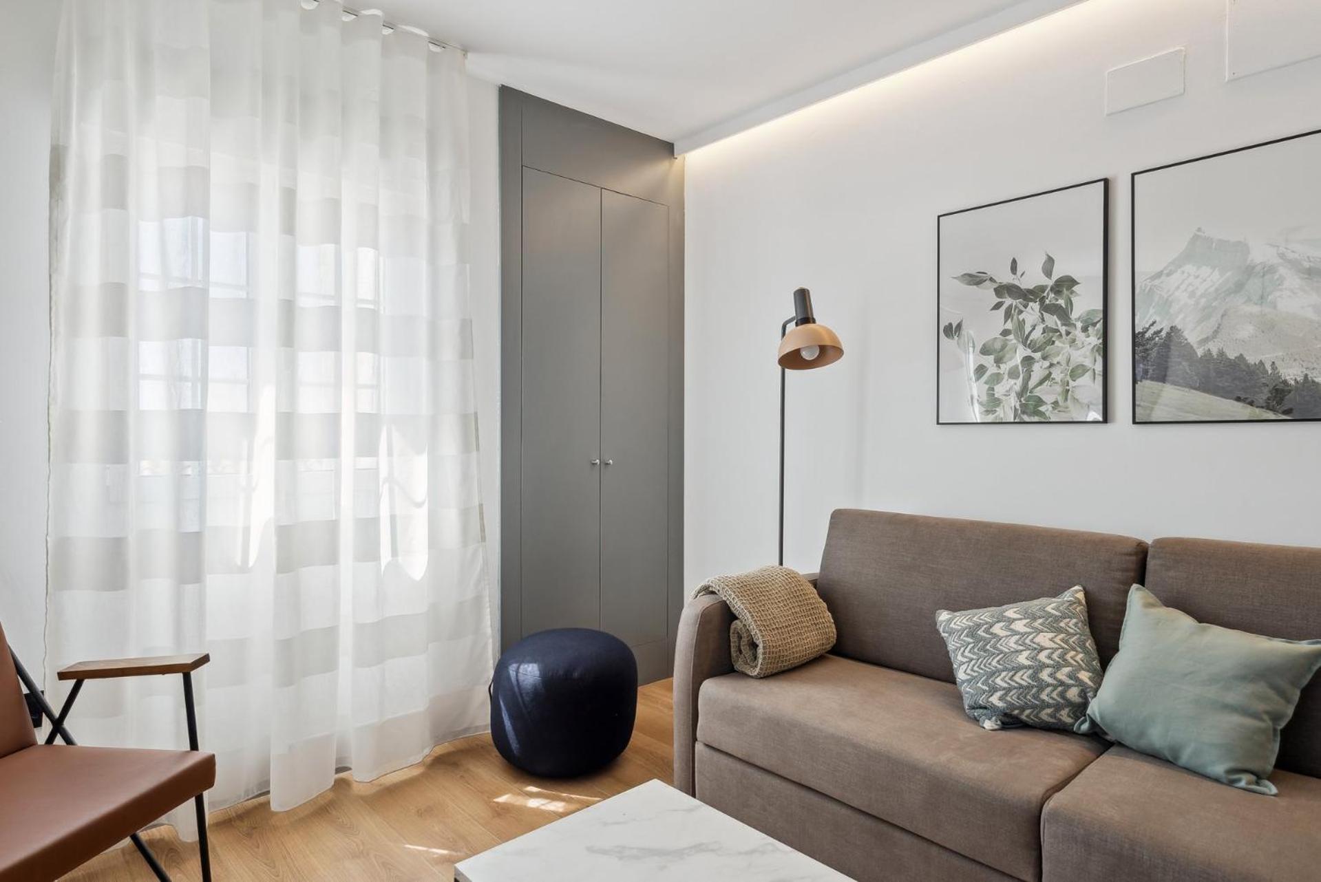 Limehome Madrid Calle De Santa Ana - Estancia Temporal Ngoại thất bức ảnh
