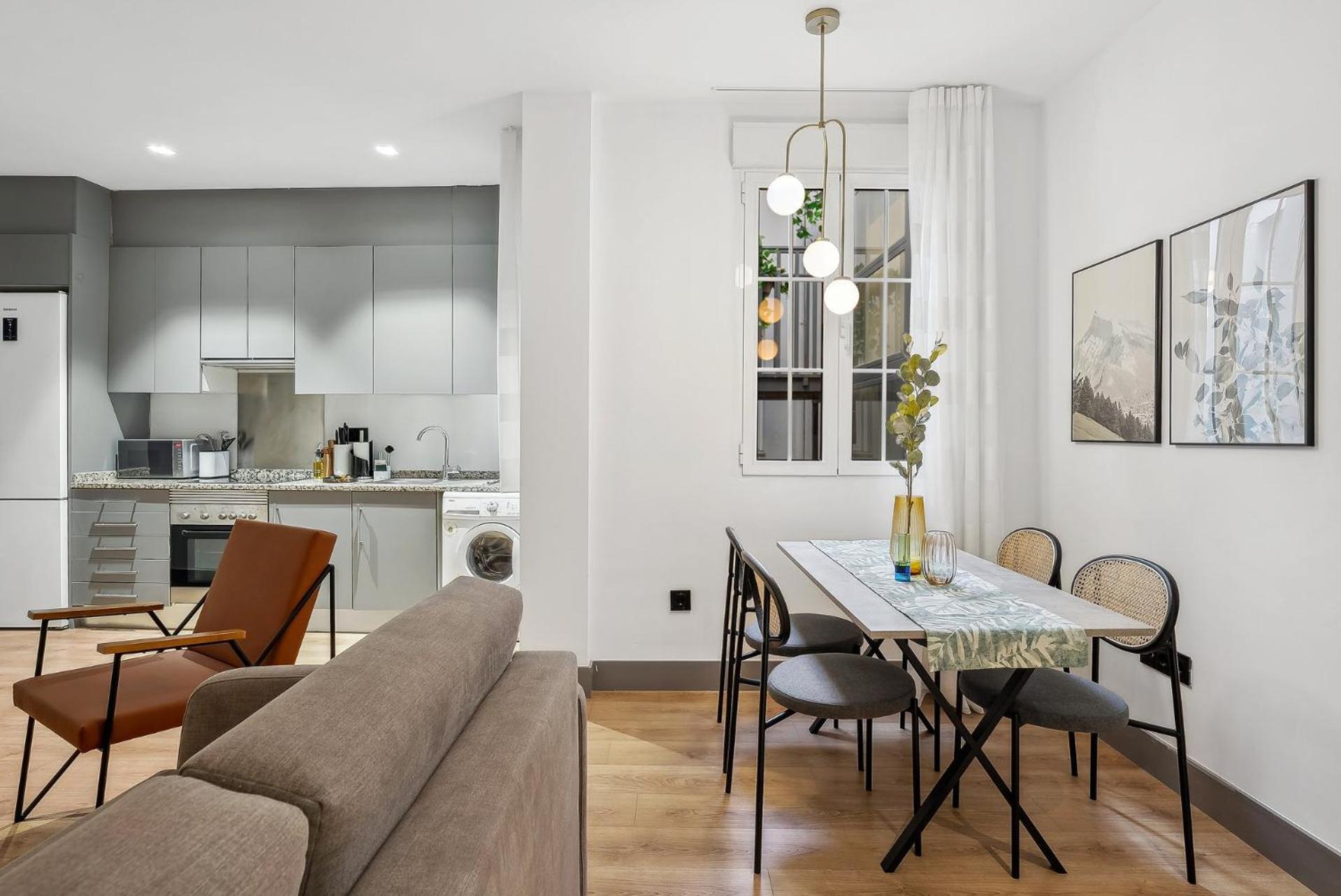 Limehome Madrid Calle De Santa Ana - Estancia Temporal Ngoại thất bức ảnh