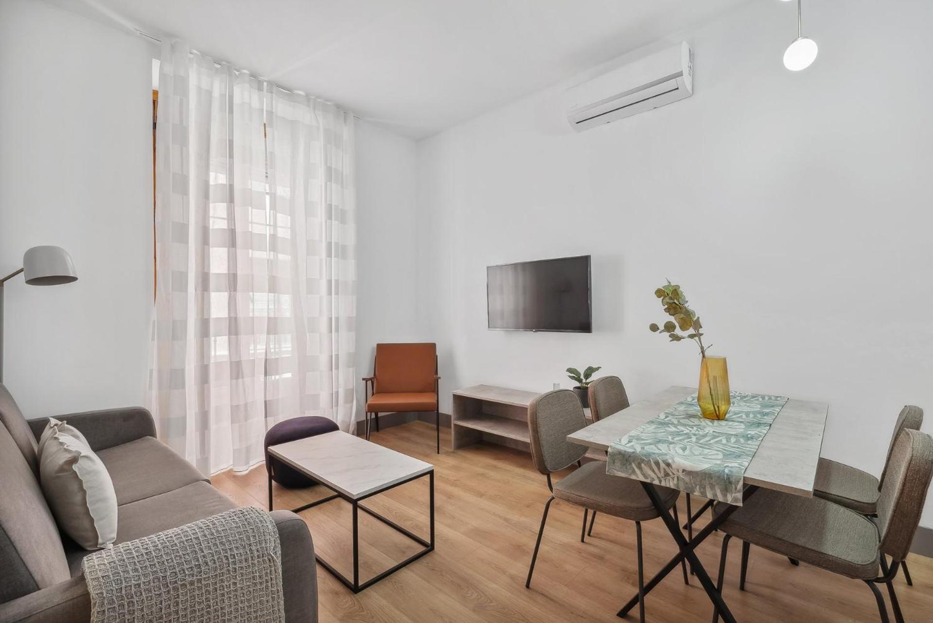 Limehome Madrid Calle De Santa Ana - Estancia Temporal Ngoại thất bức ảnh