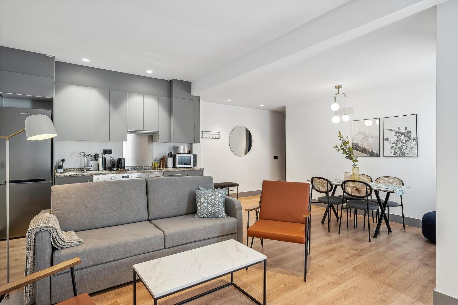 Limehome Madrid Calle De Santa Ana - Estancia Temporal Ngoại thất bức ảnh