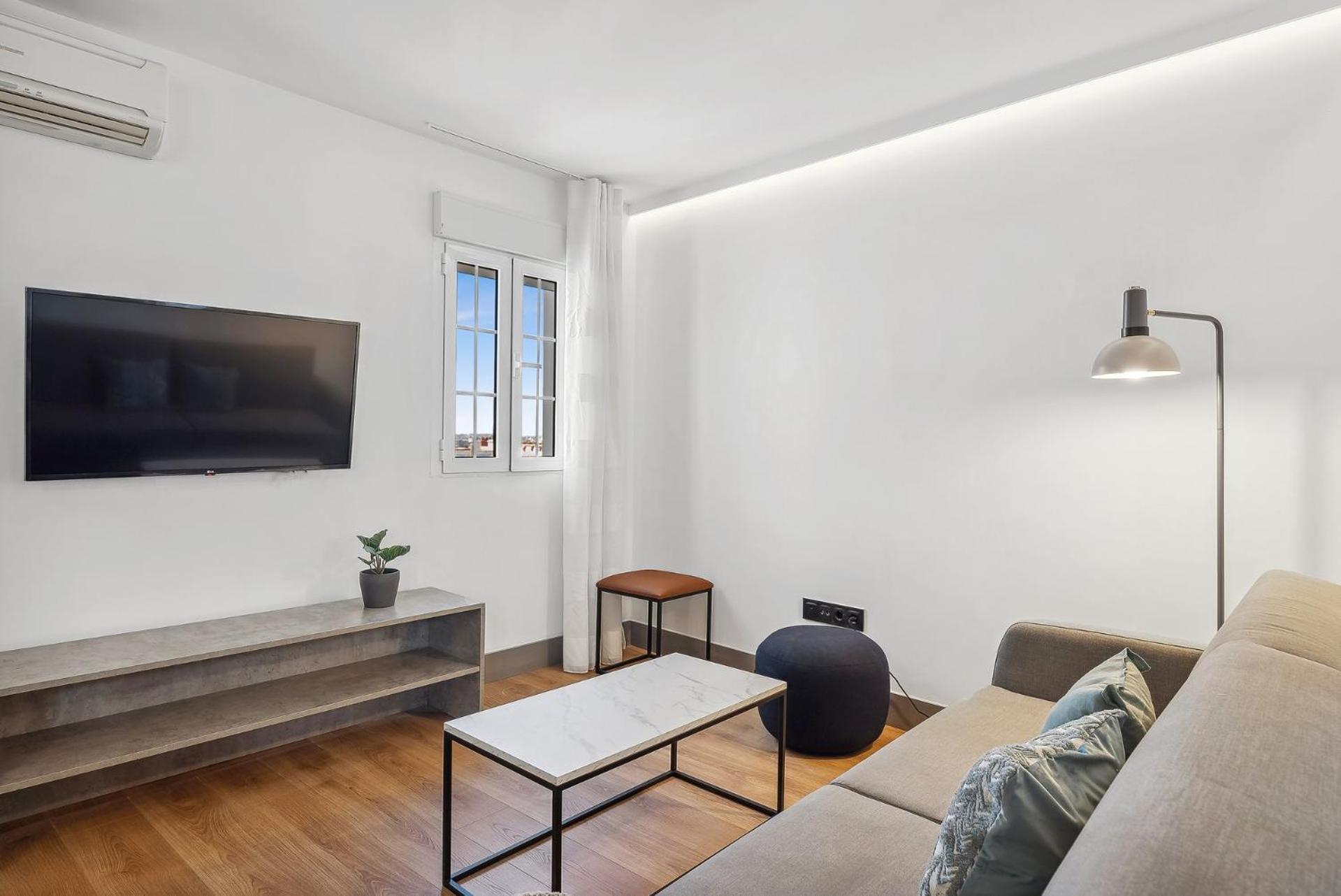 Limehome Madrid Calle De Santa Ana - Estancia Temporal Ngoại thất bức ảnh