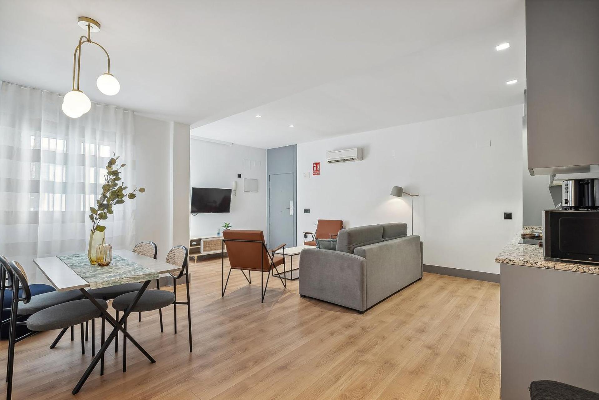 Limehome Madrid Calle De Santa Ana - Estancia Temporal Ngoại thất bức ảnh