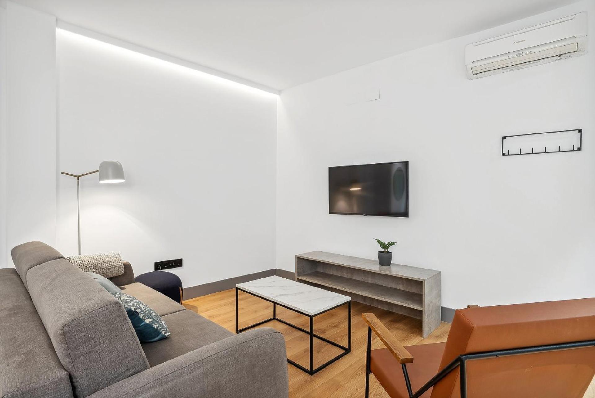Limehome Madrid Calle De Santa Ana - Estancia Temporal Ngoại thất bức ảnh