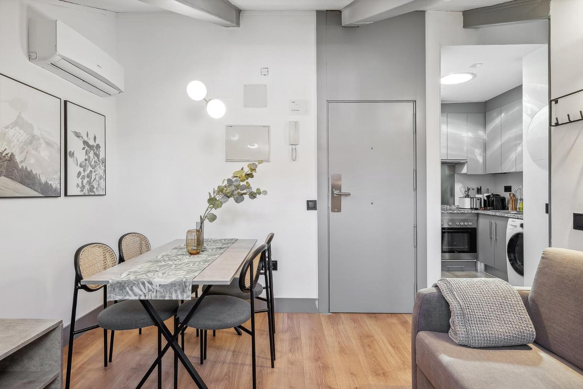 Limehome Madrid Calle De Santa Ana - Estancia Temporal Ngoại thất bức ảnh